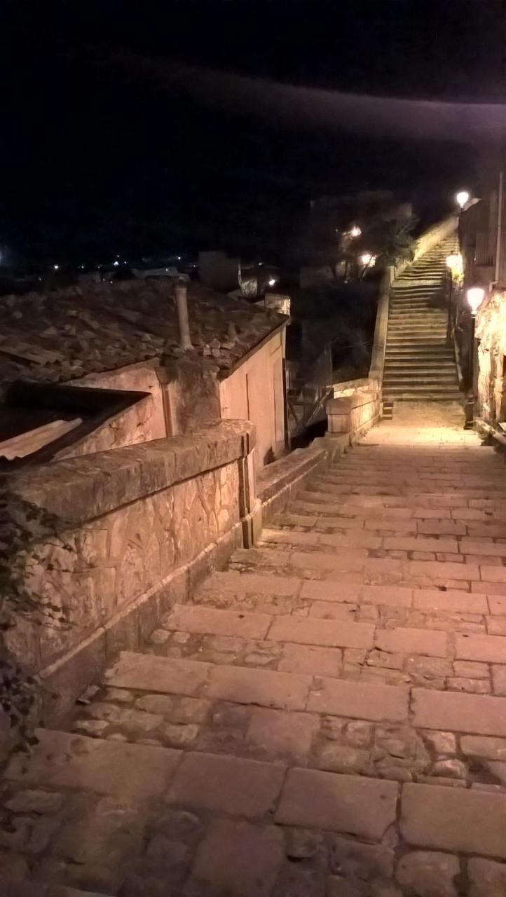 Dimora Del Pero Villa Palazzolo Acreide Exterior foto